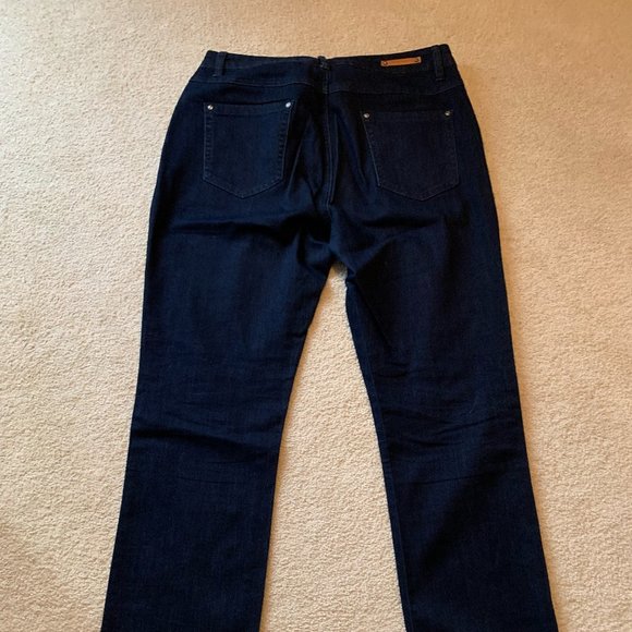 Blue embroidered jeans - Picture 2 of 3